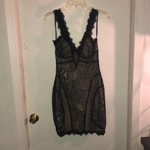 Bebe lace dress